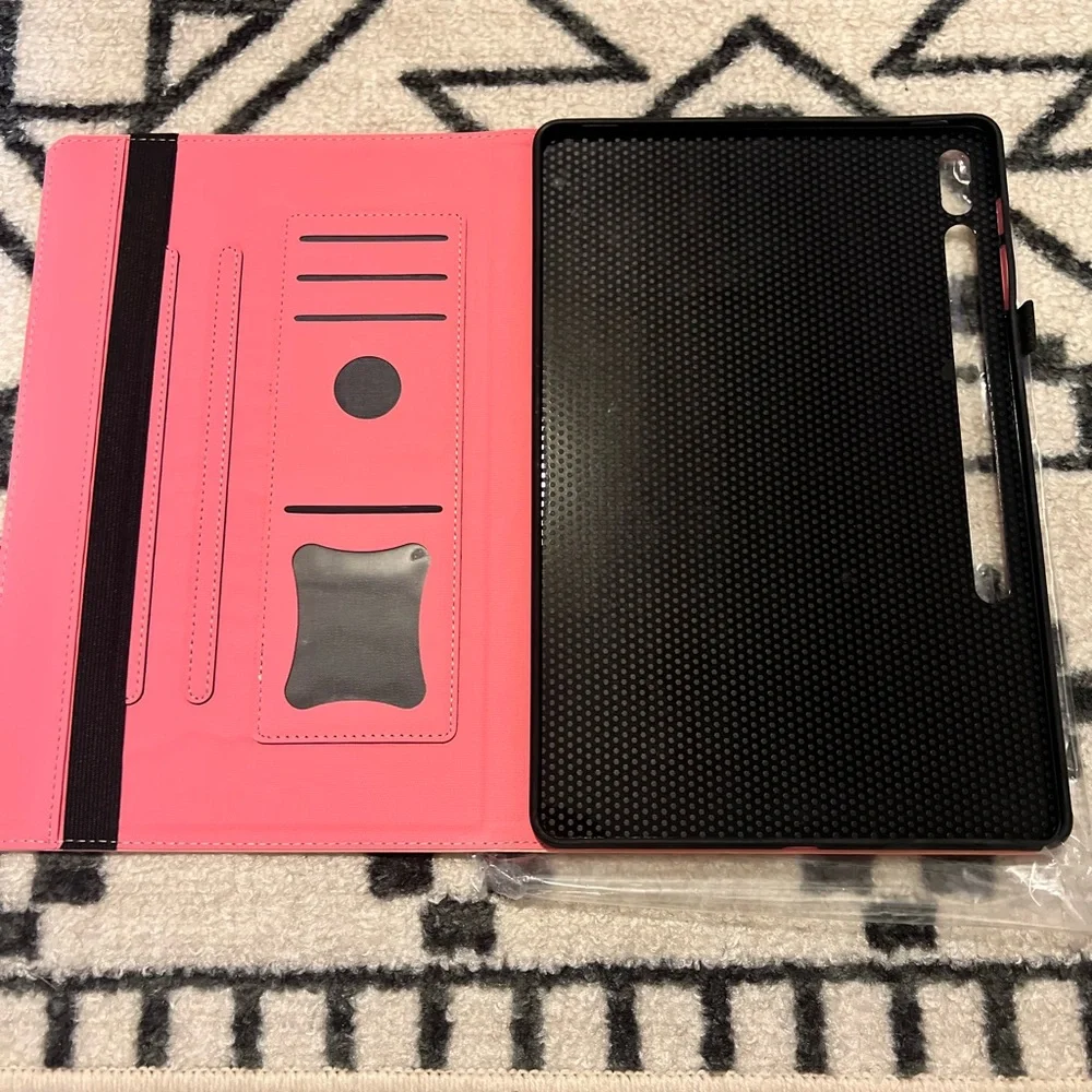 NWT Samsung Galaxy Tablet S7 plus case (tablet)
